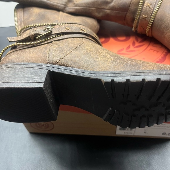 SO knee high boots - Size 6.5 - Brand new in box - Picture 2 of 11